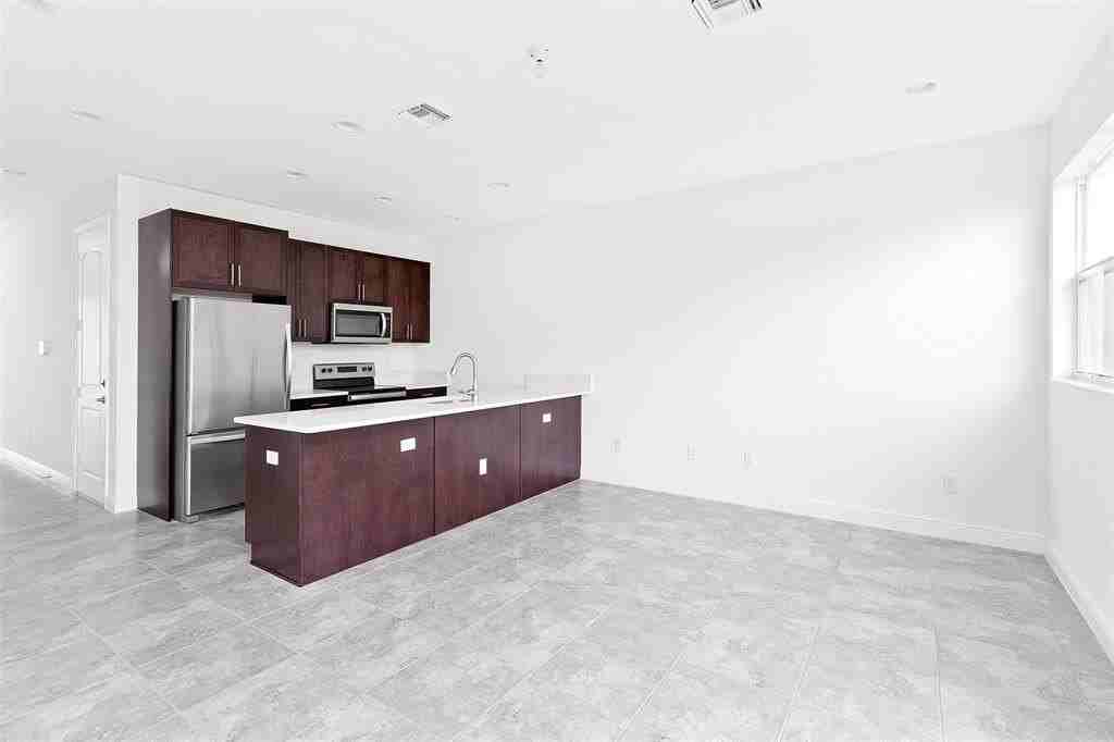 6937 Pines Cir #17 - Photo 5 of 26