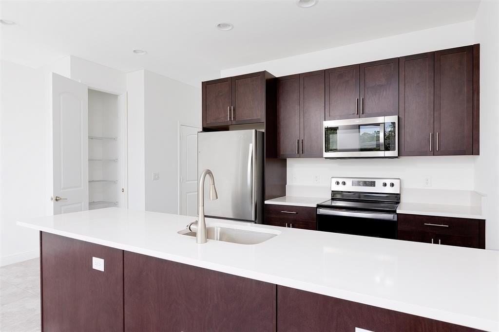 6937 Pines Cir #17 - Photo 7 of 26