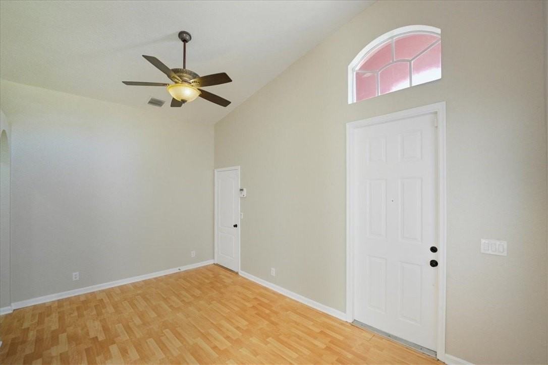 6217 Spring Lake Ter - Photo 6 of 34