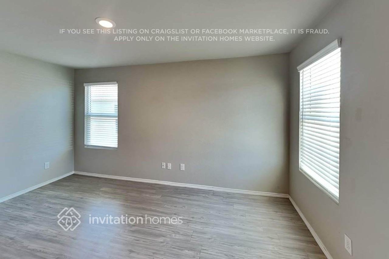 5411 Verdugos Palace - Photo 4 of 16