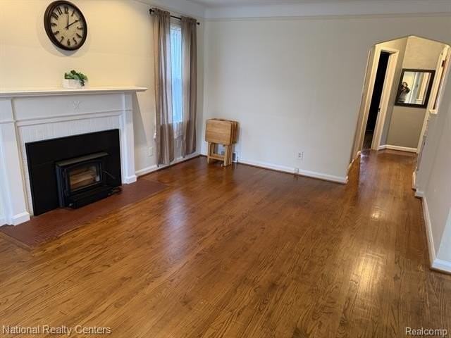 2235 Geneva St - Photo 3 of 8