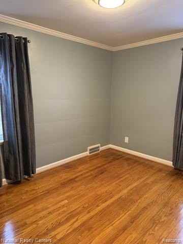 2235 Geneva St - Photo 5 of 8