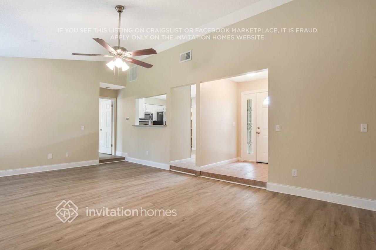 974 Treadway Dr - Photo 3 of 15