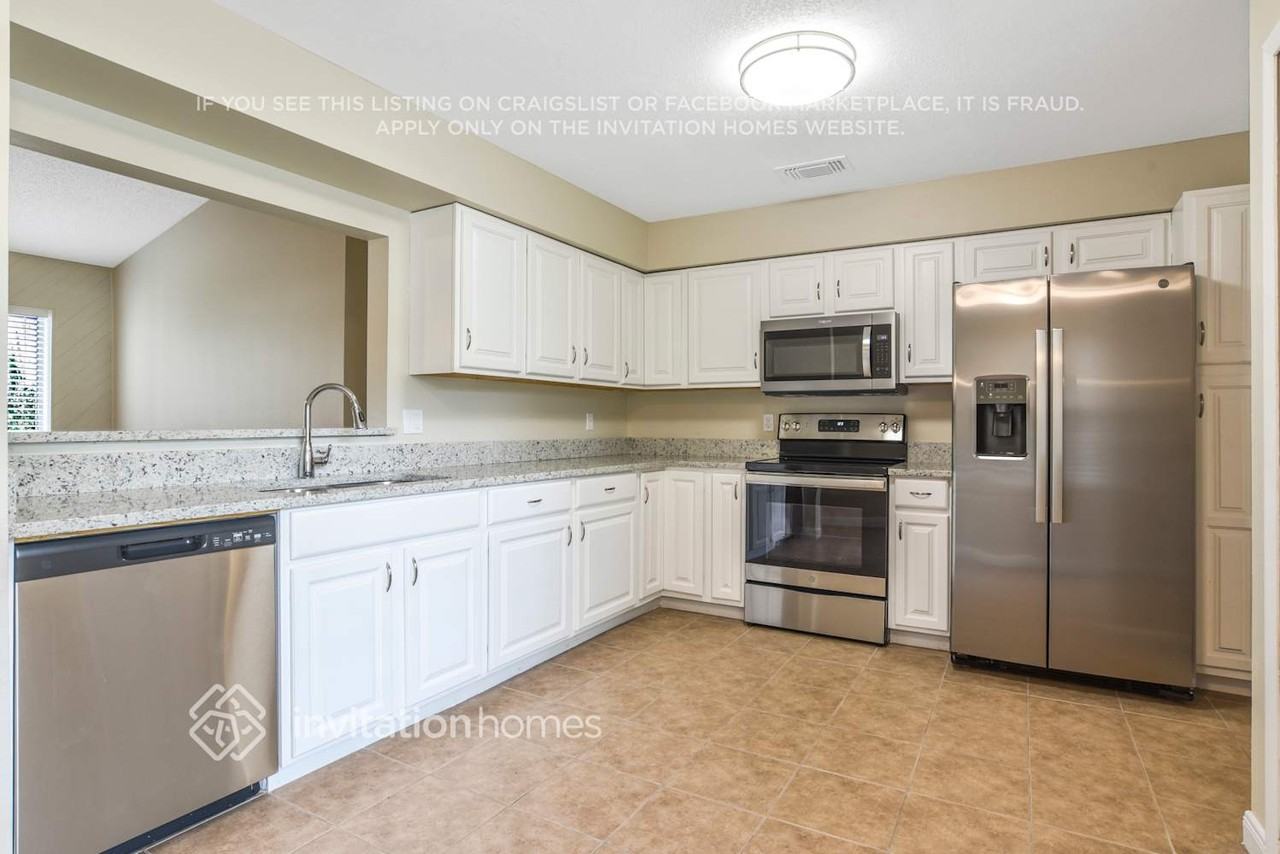 974 Treadway Dr - Photo 5 of 15