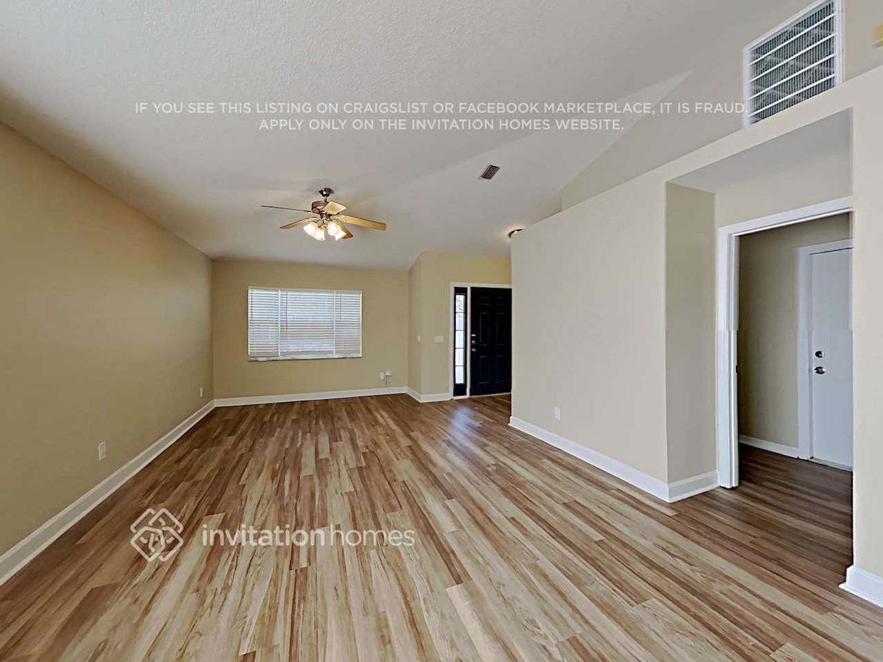 1228 Foxridge Pl - Photo 3 of 17