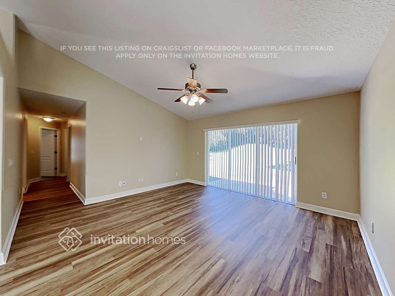 1228 Foxridge Pl - Photo 4 of 17