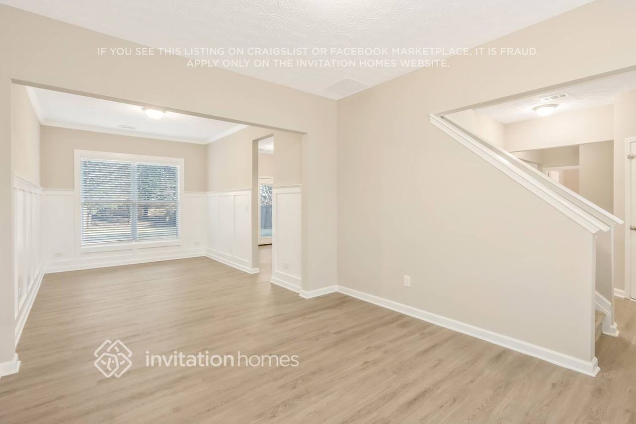 212 Winterbury Dr - Photo 3 of 25