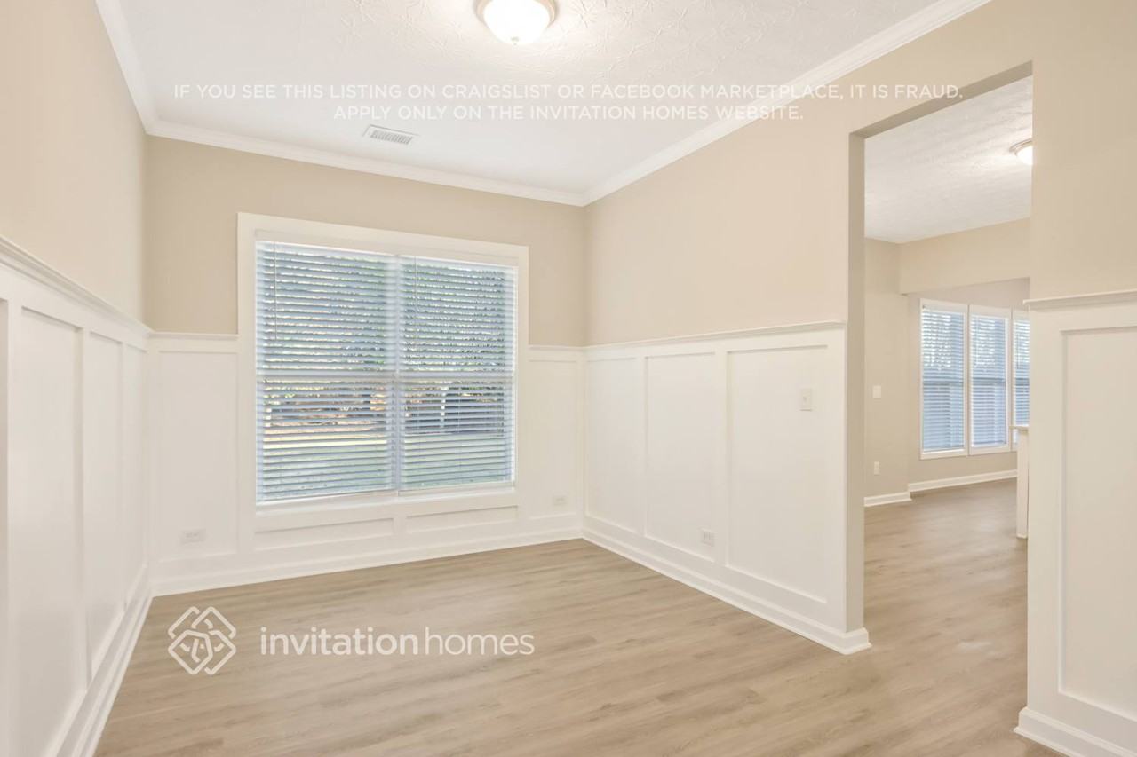 212 Winterbury Dr - Photo 4 of 25