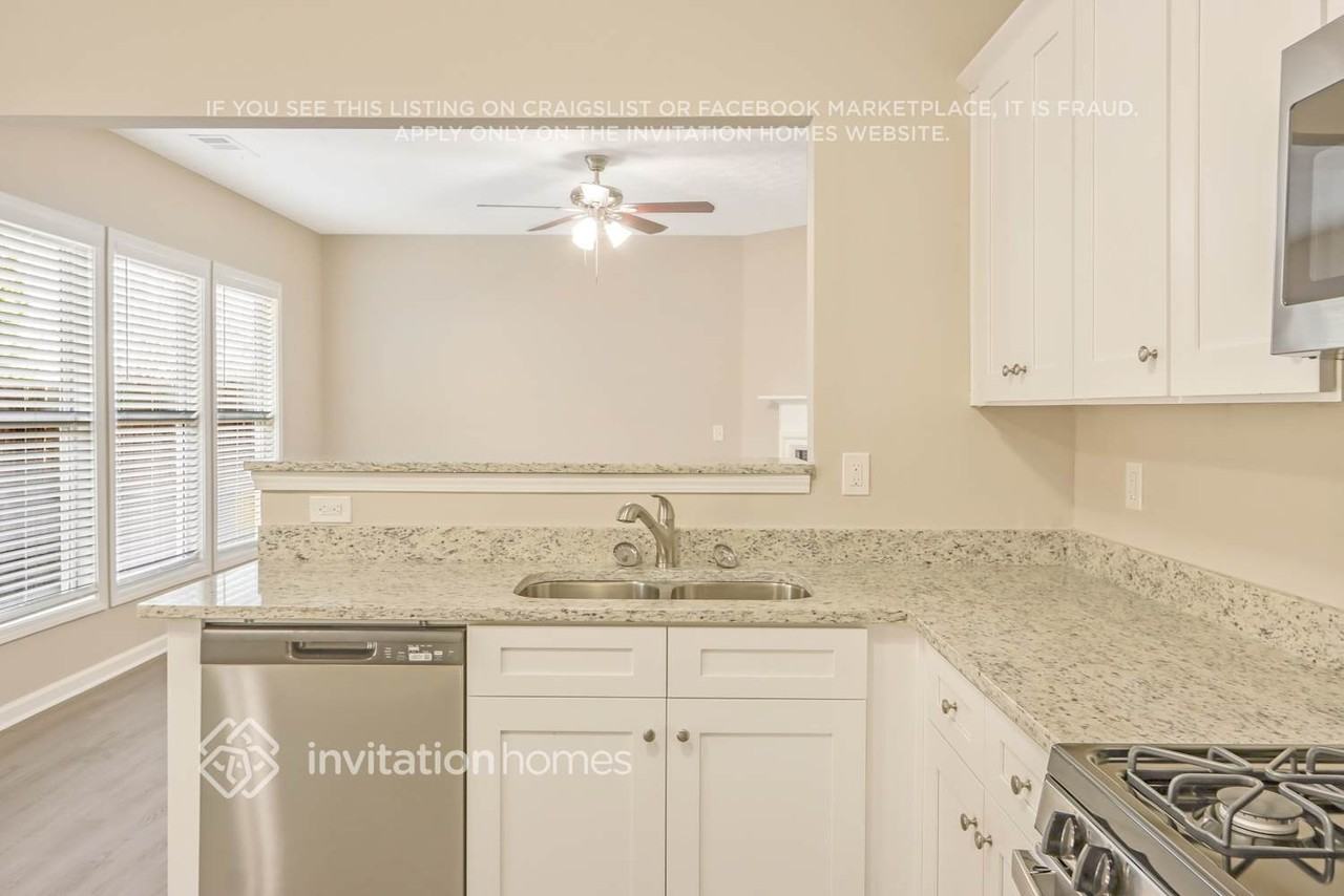 212 Winterbury Dr - Photo 7 of 25