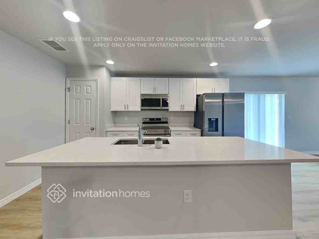 571 Ellington Ave Se - Photo 7 of 23