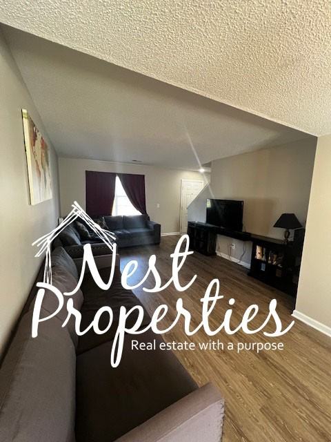 512 Autumn Glen Rd #1 - Photo 4 of 9