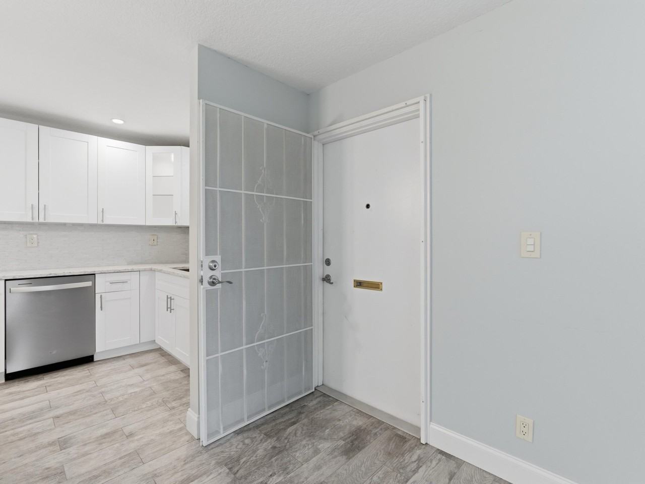 270 High Point Blvd #A - Photo 7 of 44