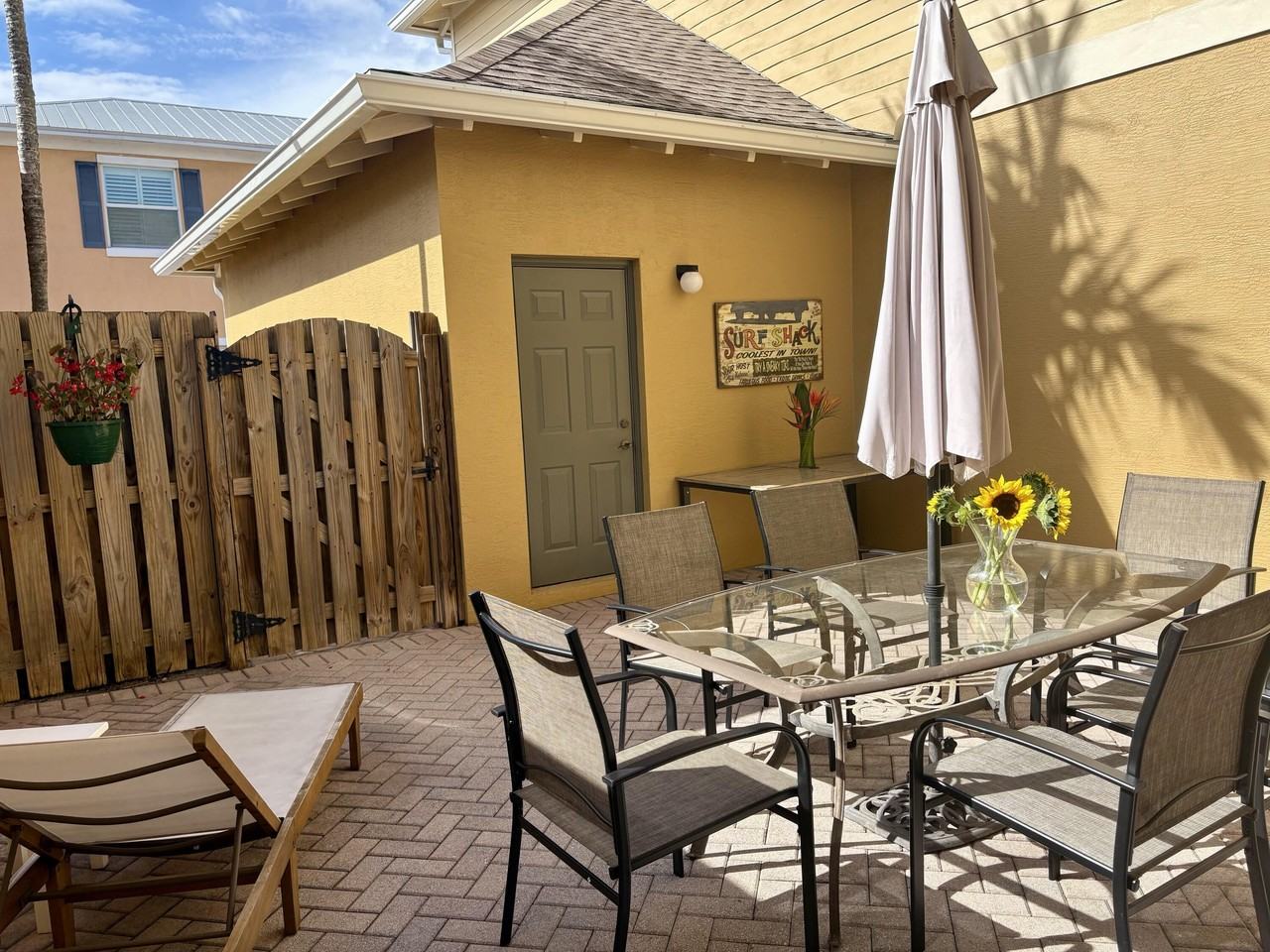 188 W Thatch Palm Cir - Photo 5 of 10