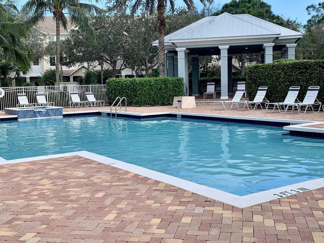 188 W Thatch Palm Cir - Photo 7 of 10