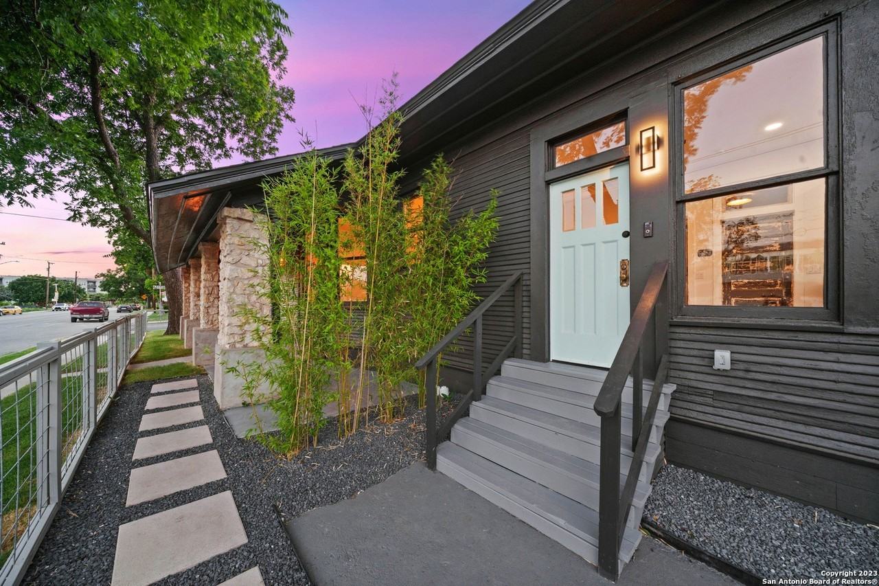 540 Adams St - Photo 2 of 12