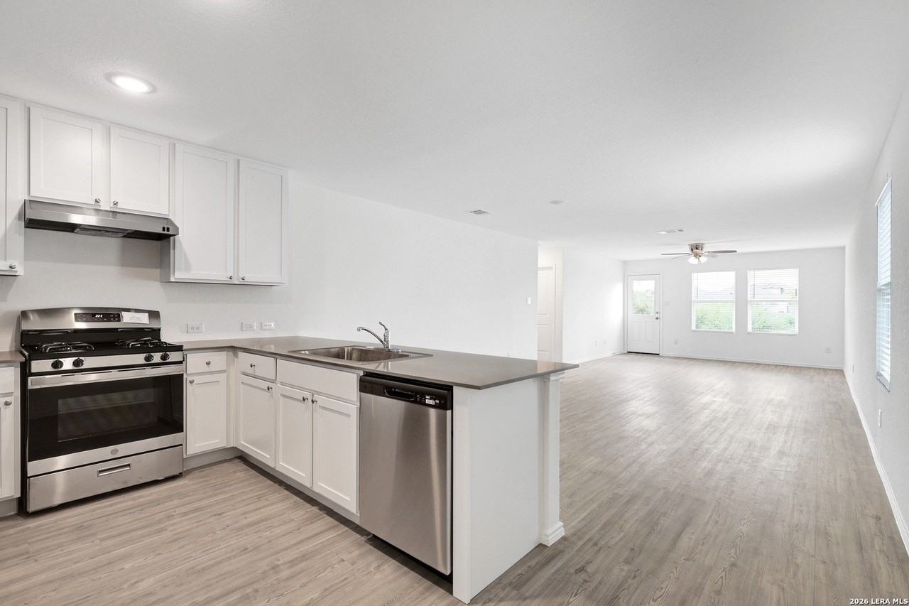 14055 Wool Park - Photo 7 of 45