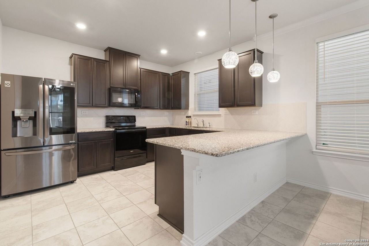 2634 Lake Horizon - Photo 5 of 17