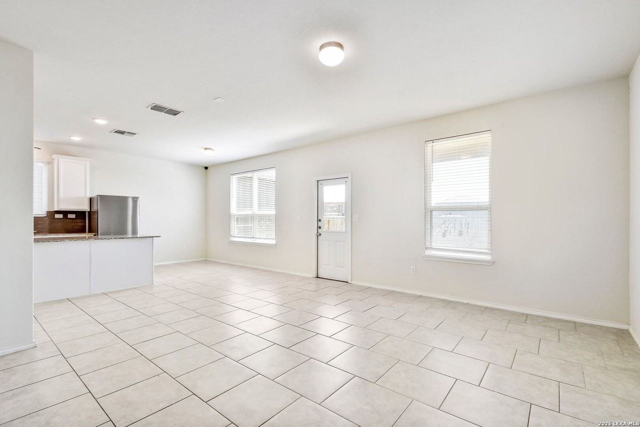 10370 Dunlap - Photo 3 of 25