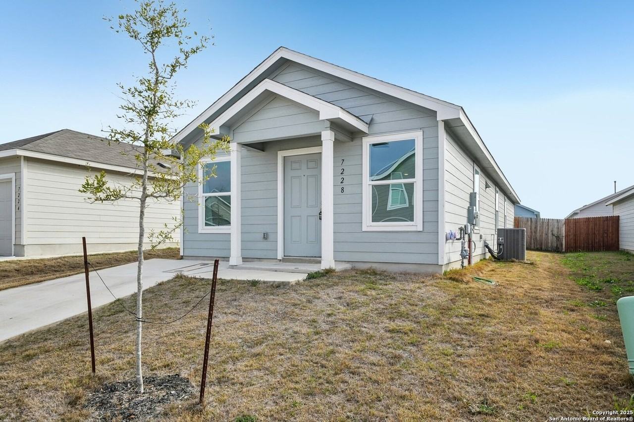 7228 Pasture Run - Photo 3 of 25