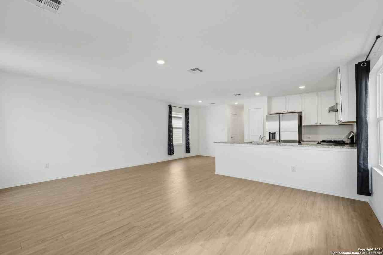 7228 Pasture Run - Photo 5 of 25