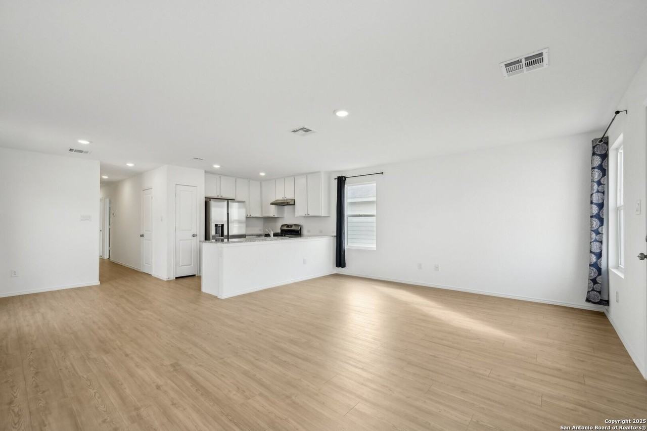 7228 Pasture Run - Photo 6 of 25