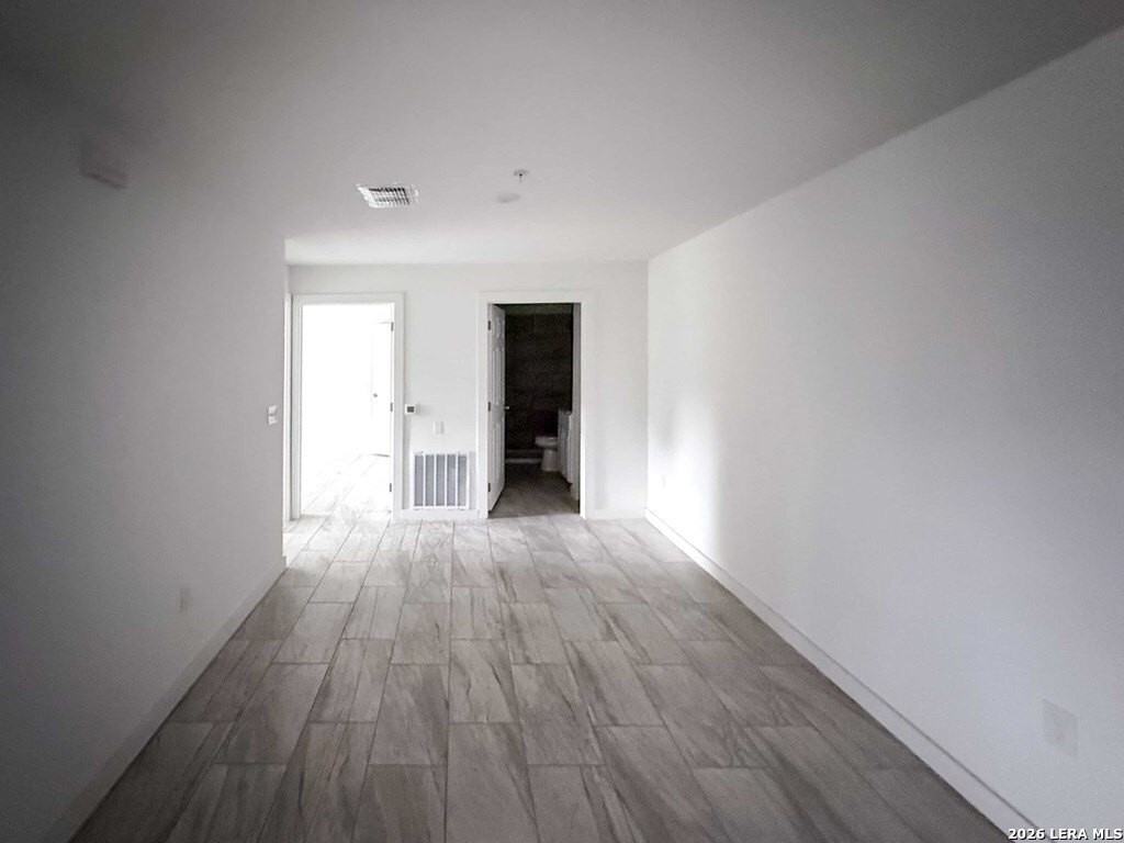 346 Ware Blvd - Photo 3 of 8