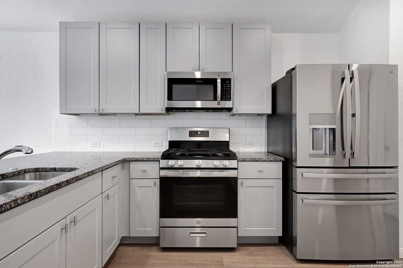 9242 Landa Fls - Photo 4 of 25