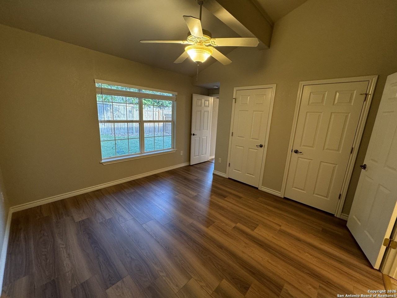 143 Oak Grove Dr - Photo 4 of 15