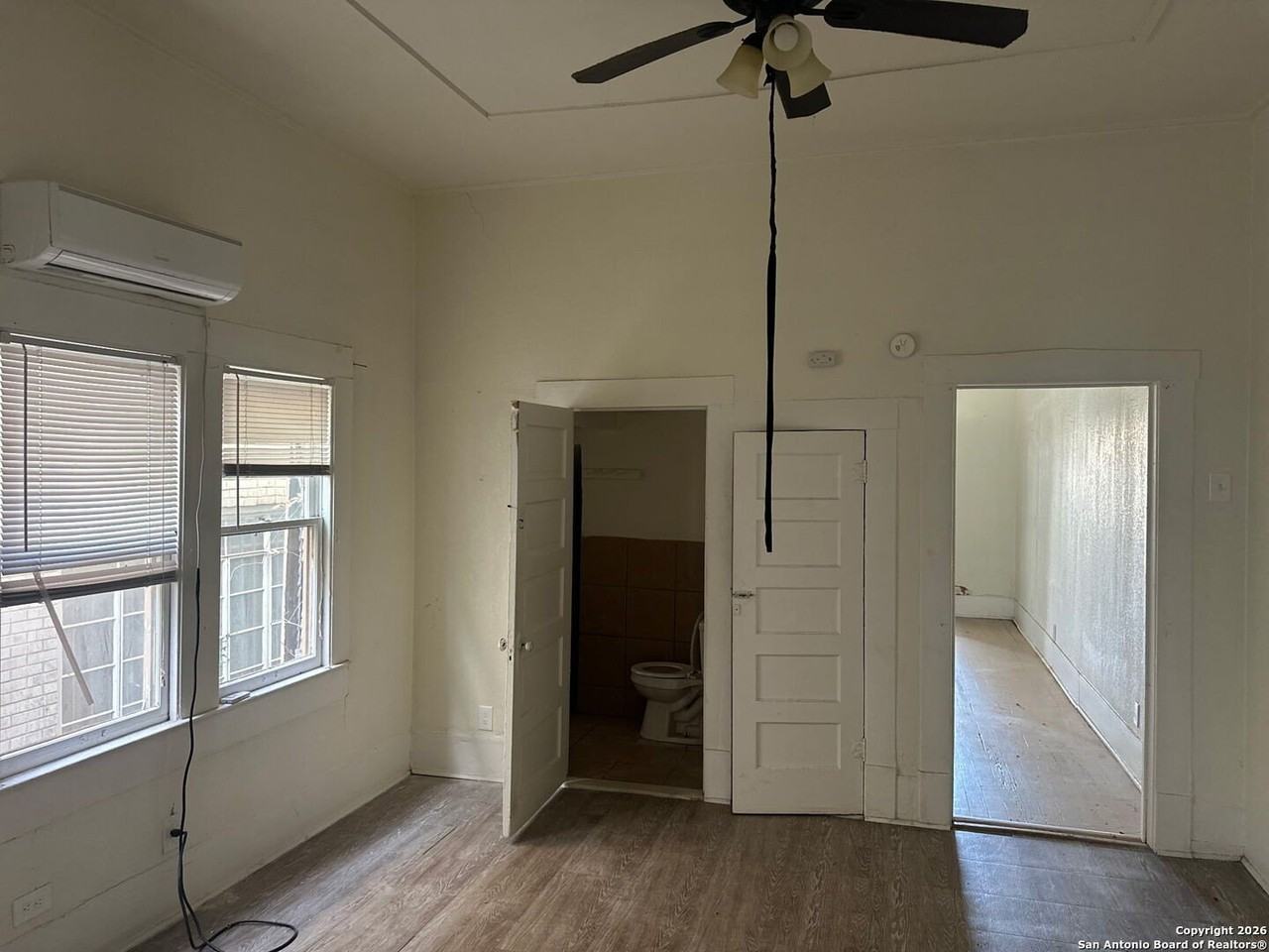 506 Kayton Ave - Photo 3 of 4