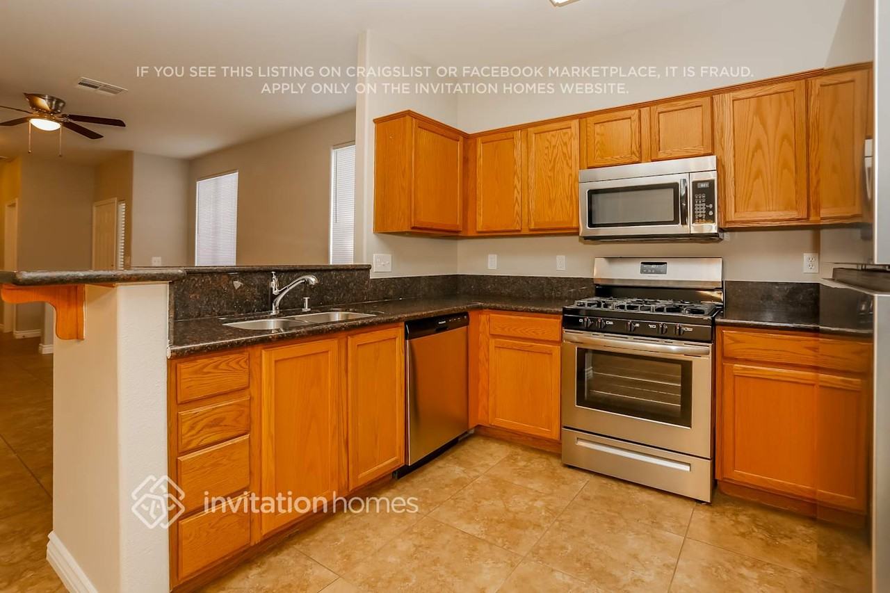 8825 Medicine Wheel Ave - Photo 5 of 15