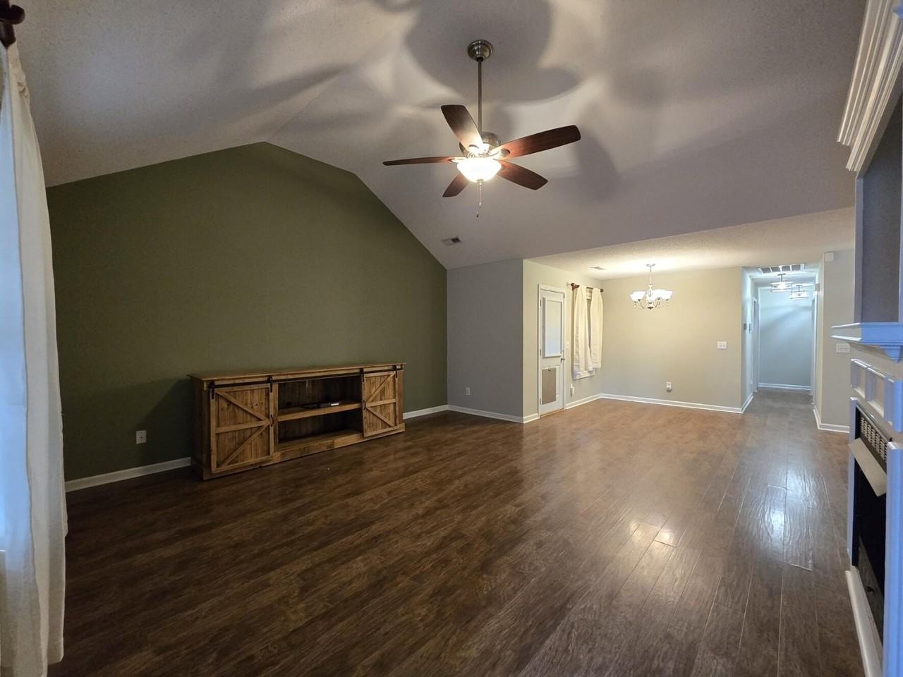 901 Tristan St - Photo 3 of 34