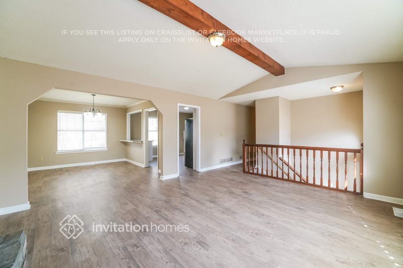 4691 Sterling Pointe Ct - Photo 6 of 18