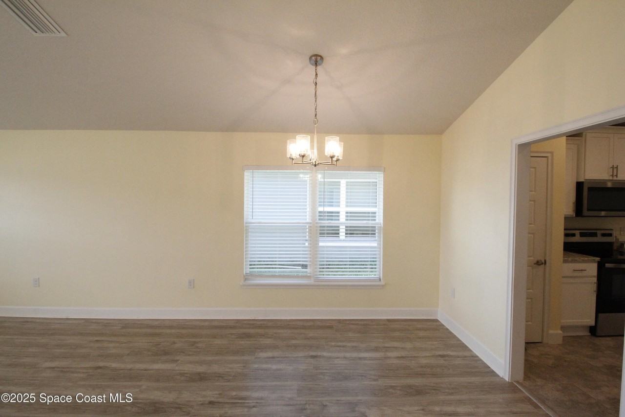 705 Kylar Dr Nw - Photo 5 of 27