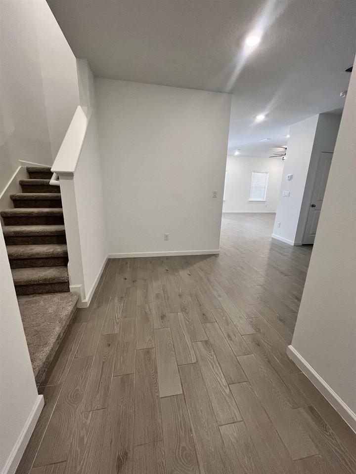 59 Old Bull Bay Ct - Photo 3 of 35