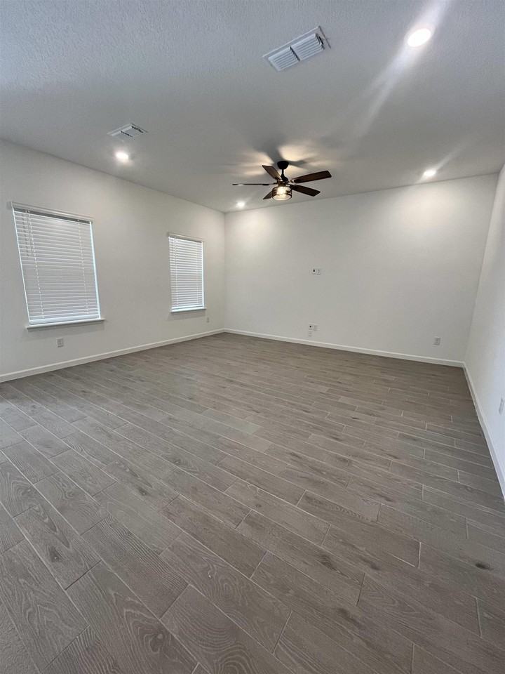 59 Old Bull Bay Ct - Photo 5 of 35