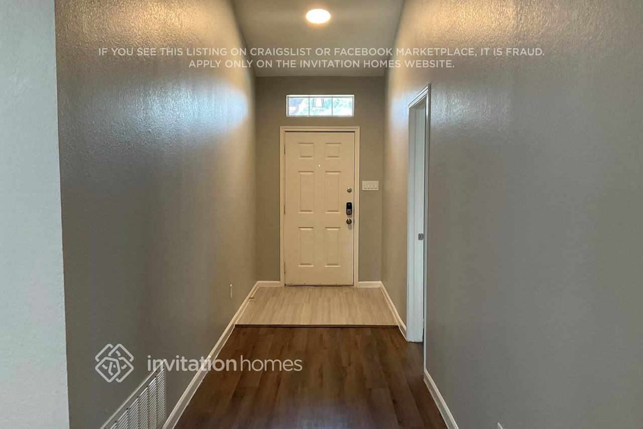 1716 Twin Hills Way - Photo 3 of 19