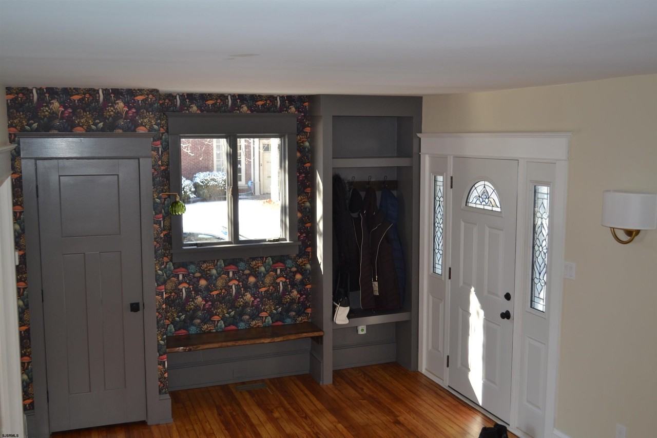 202 Acorn Ter - Photo 2 of 27