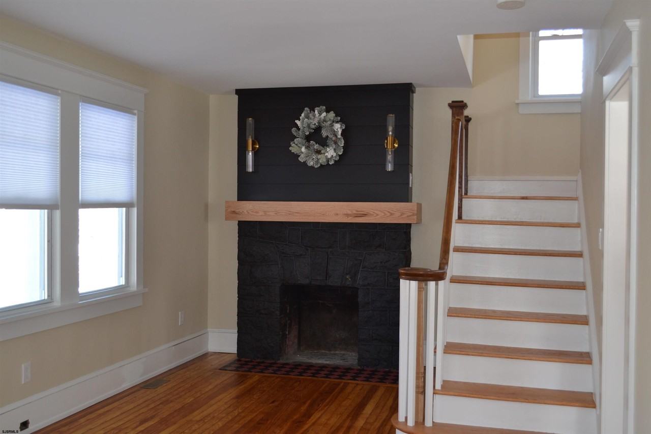 202 Acorn Ter - Photo 4 of 27