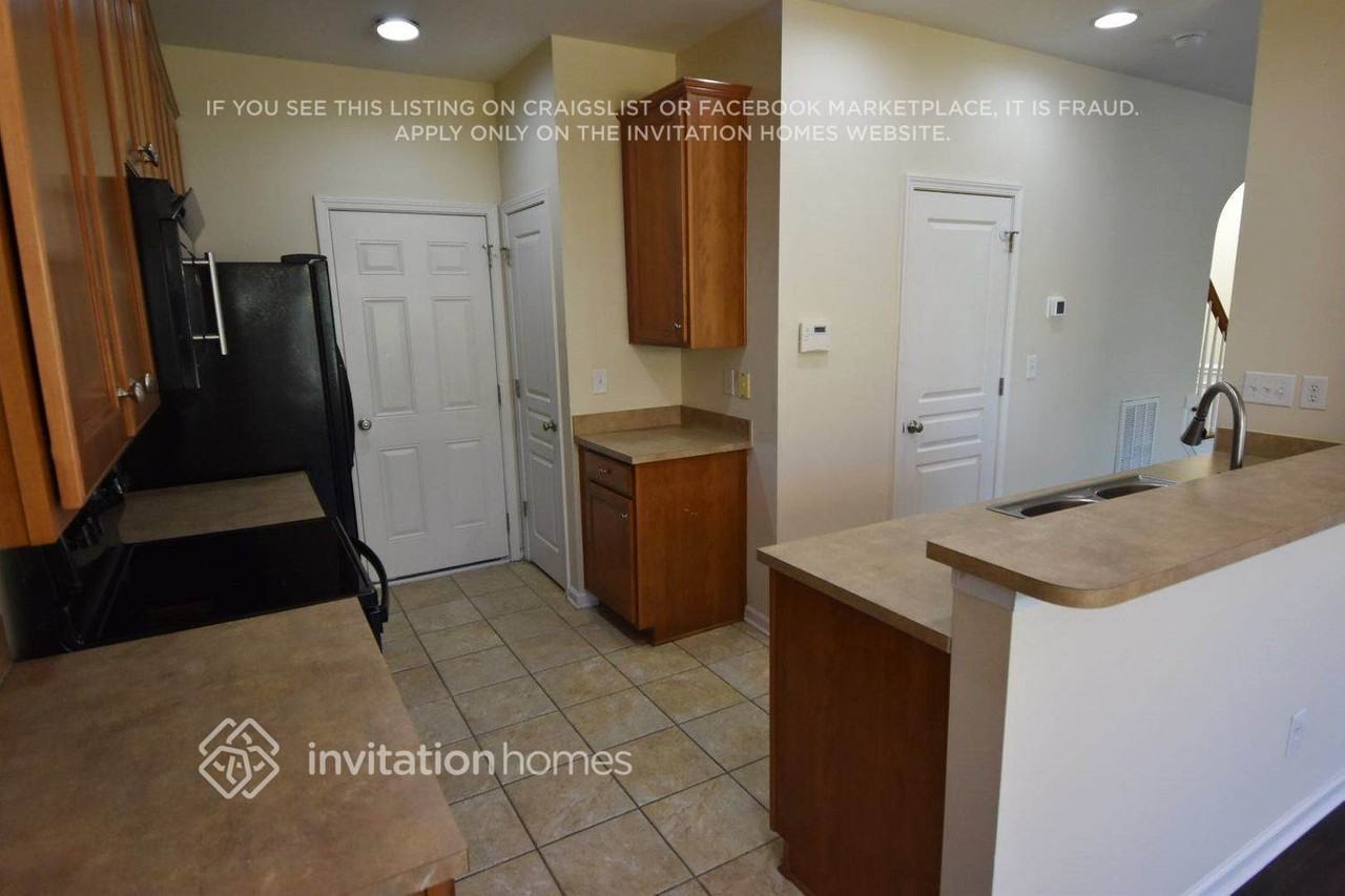 3012 Grande Heights Dr - Photo 5 of 16