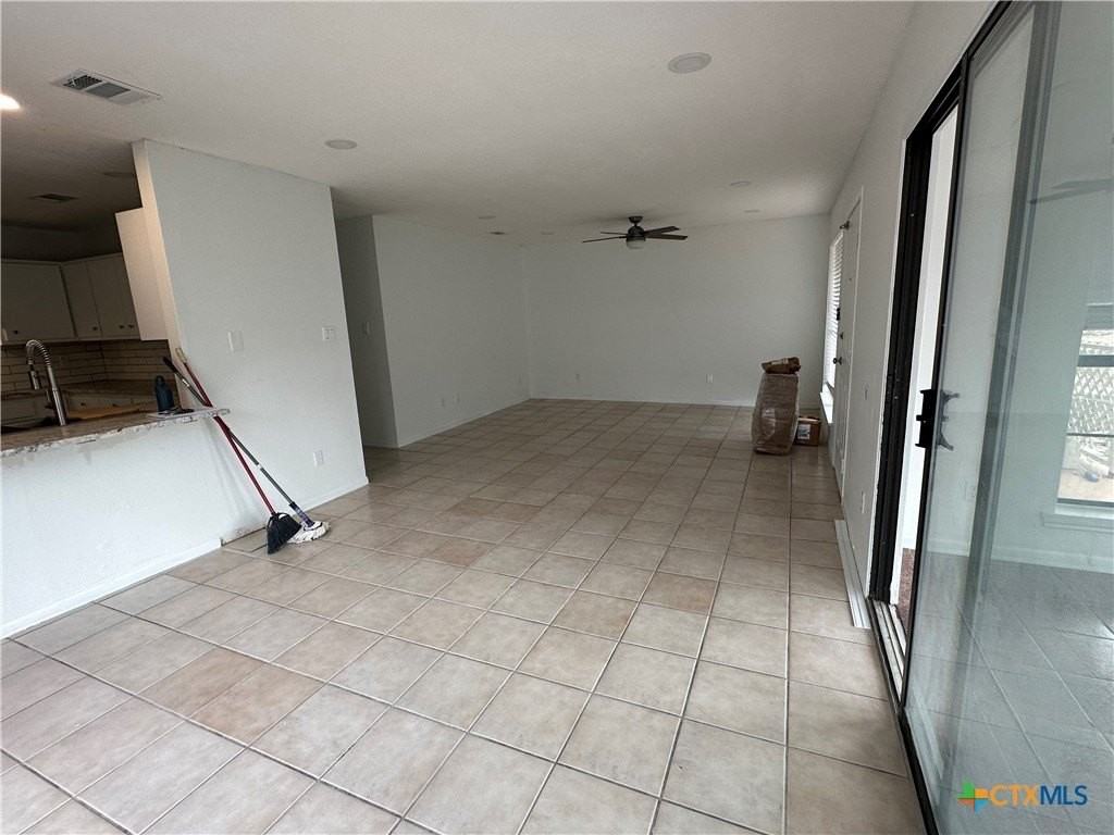 136 Discovery Ln - Photo 3 of 11