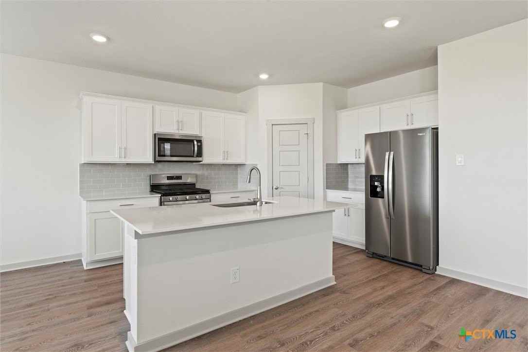 530 Wilshire Rd - Photo 6 of 32