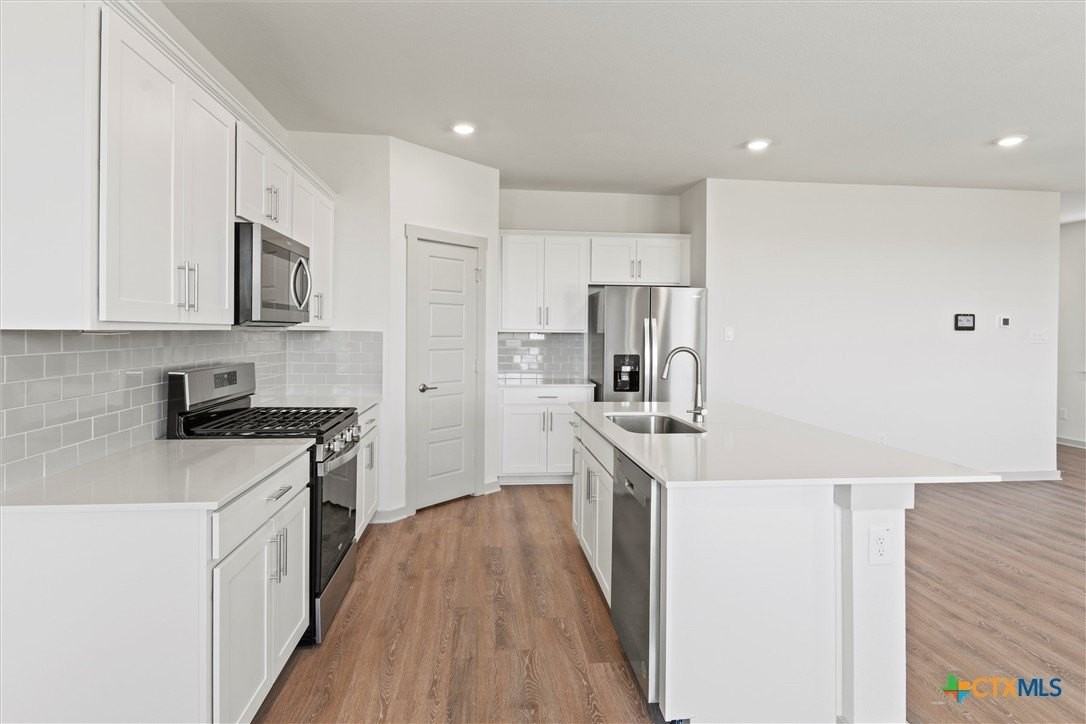 530 Wilshire Rd - Photo 7 of 32