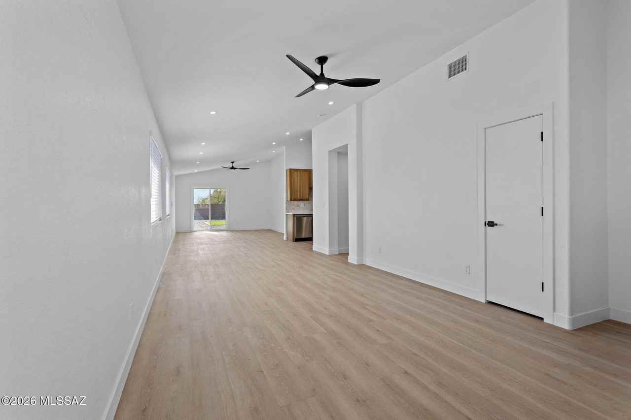 5495 W Durham Hills St - Photo 5 of 29