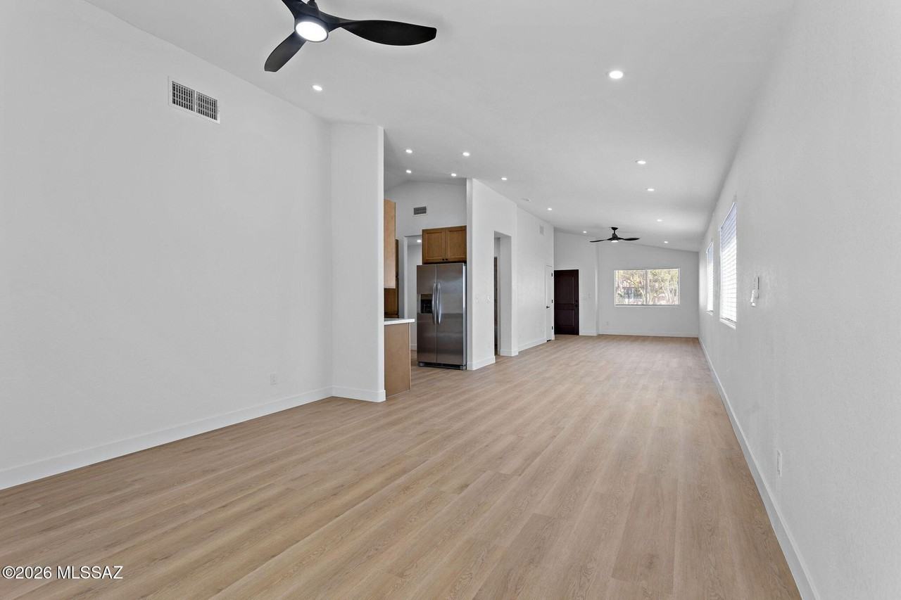 5495 W Durham Hills St - Photo 7 of 29