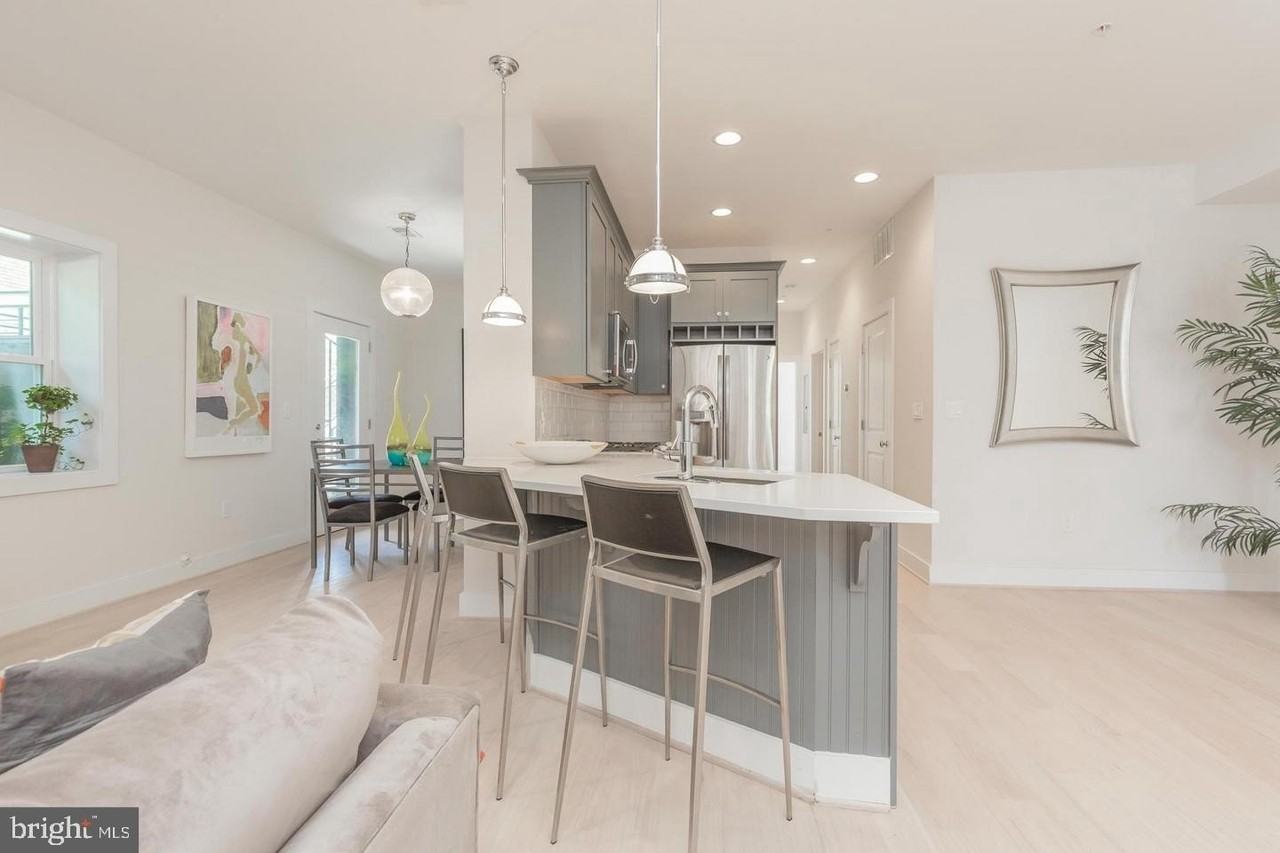 1352 Quincy St Nw Apt 1 #1 - Photo 2 of 26