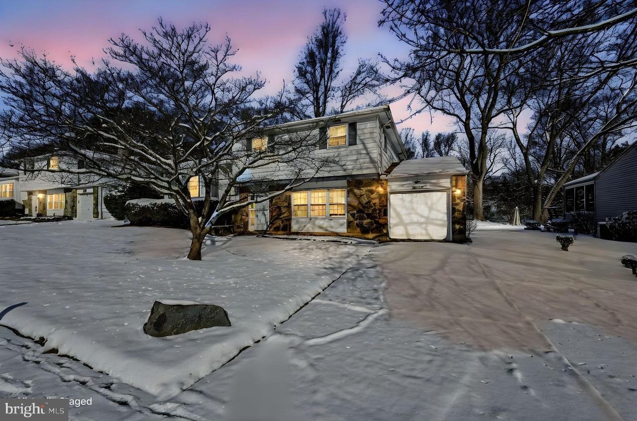 2651 Abington Rd - Photo 2 of 32