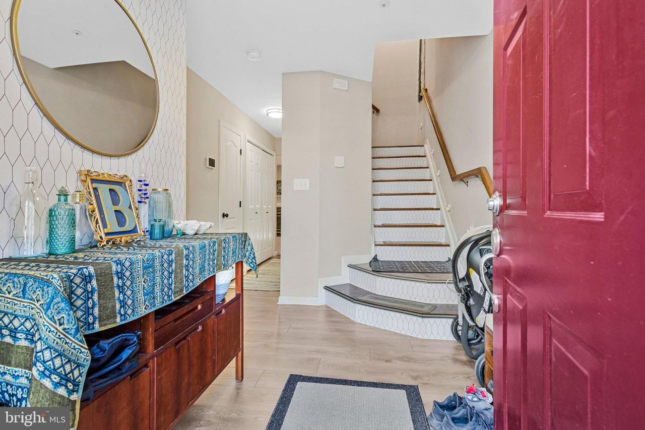 1735 Wood Carriage Way Unit 101 #101 - Photo 4 of 39