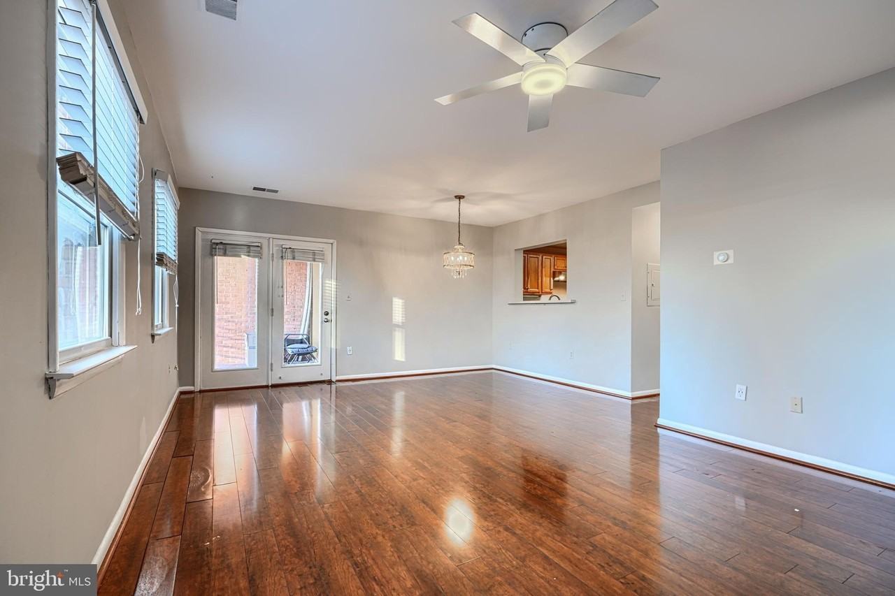 123 W Barre St Apt 403 #403 - Photo 5 of 34