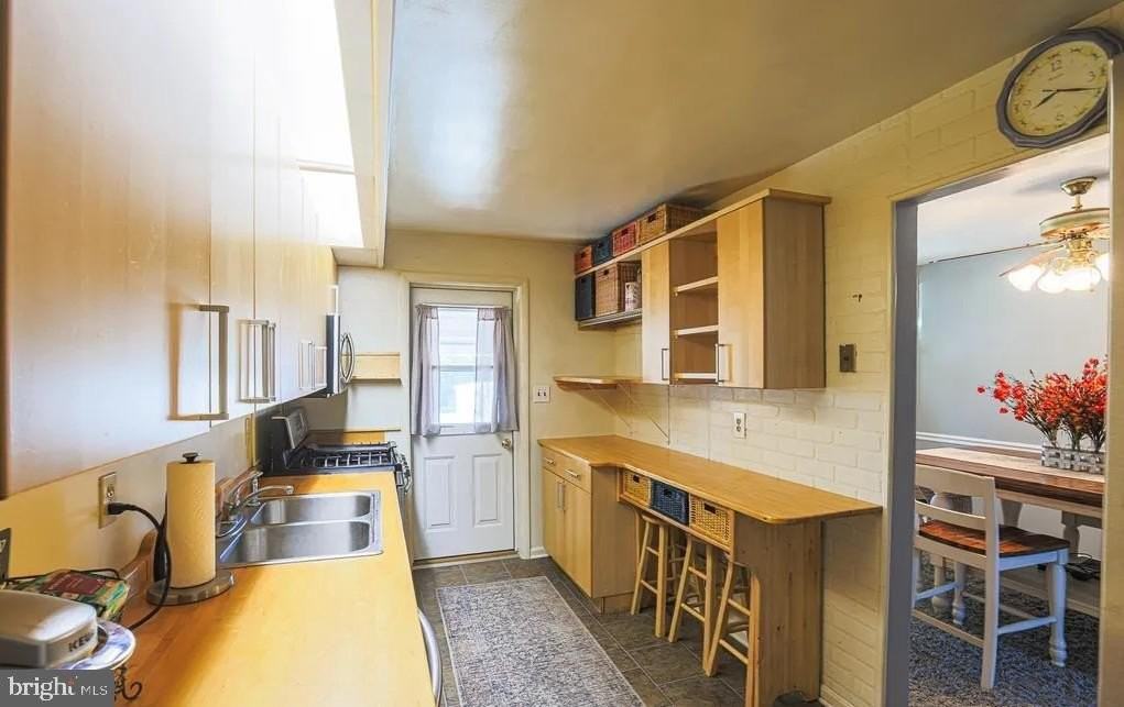 8739 Cimarron Cir - Photo 2 of 16