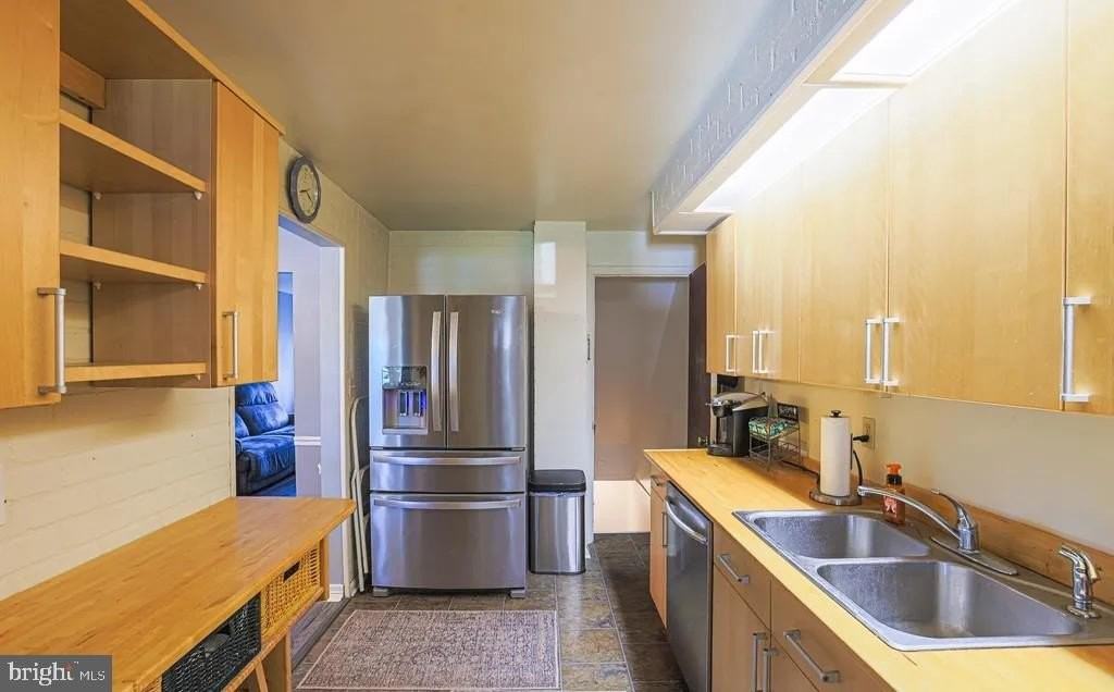 8739 Cimarron Cir - Photo 4 of 16